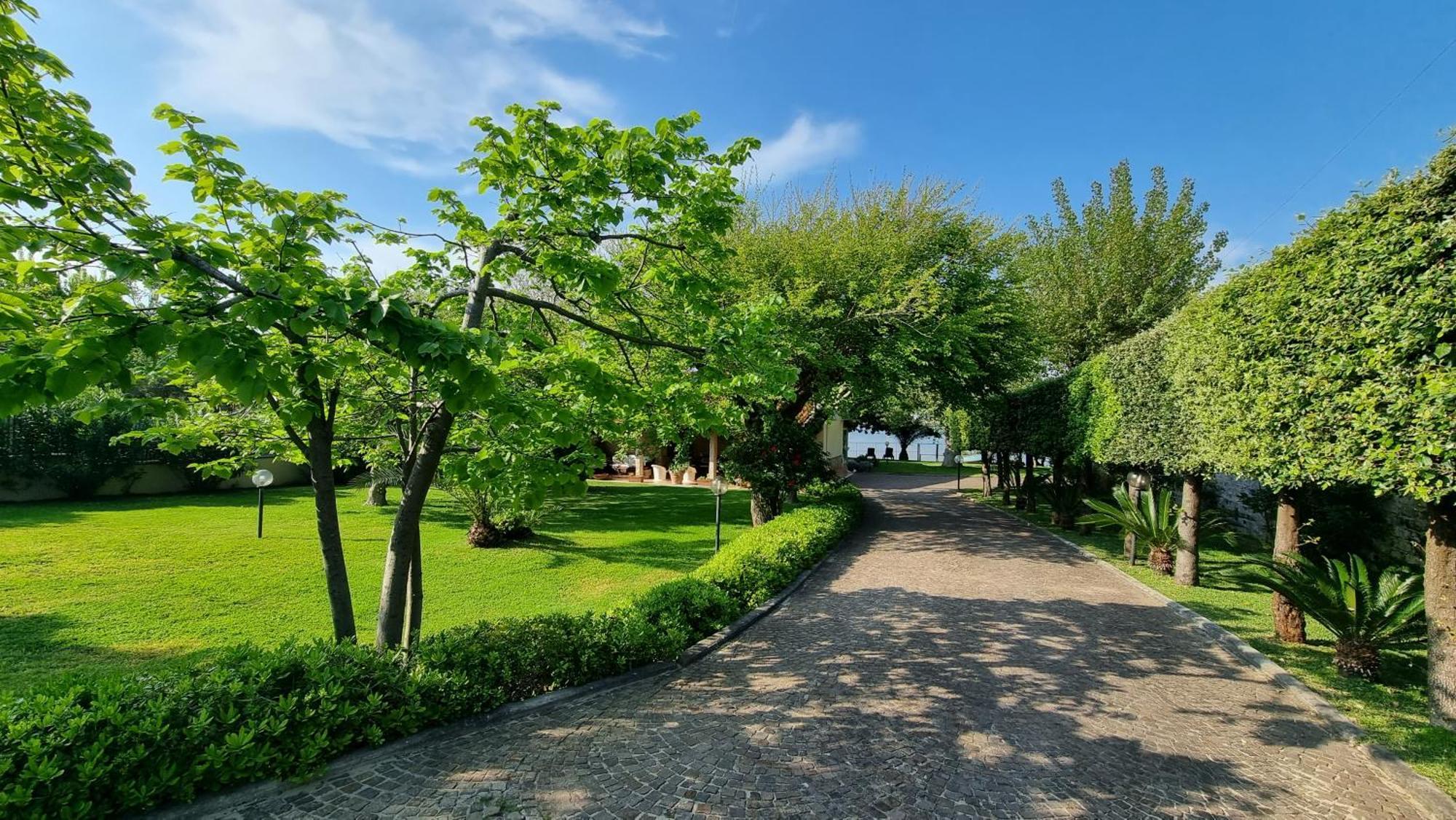 Villa Cecilia Sul Lago Fronte Mare Sperlonga Exterior photo